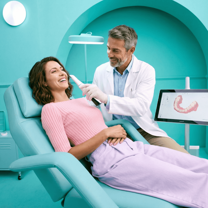 [CRO] TwoImages Impress card 1 Desktop